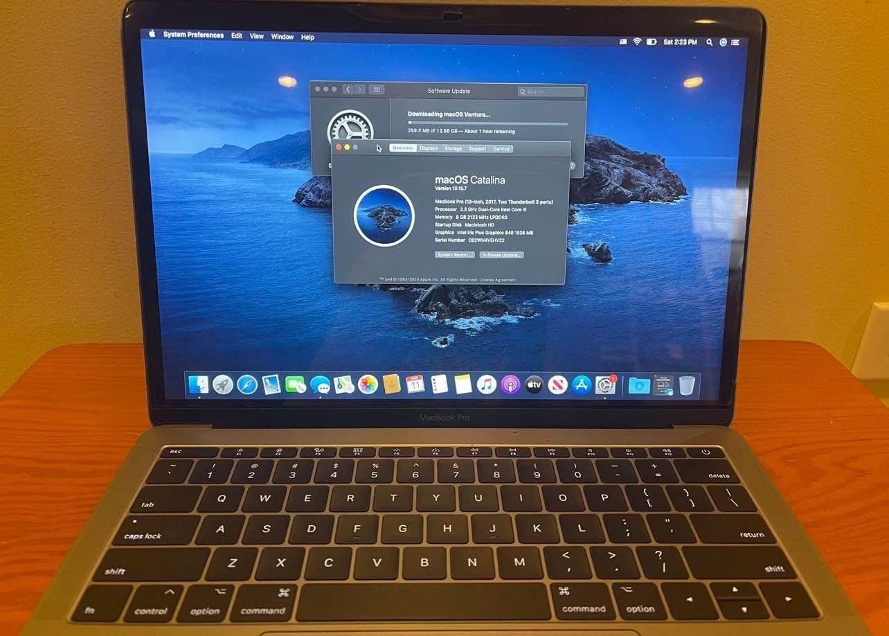 MacBook Pro 2017 13 In (new battery and keyboard)