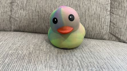 𝔻𝕦𝕔𝕜 𝕤𝕢𝕦𝕖𝕖𝕖𝕫𝕪