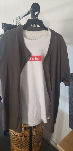 Men's White Large Shirt And Jersey  Selling  for $8. 00