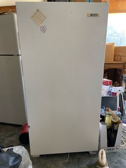 Freezer-upright