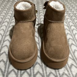 Juicy Couture Boots Size 13 