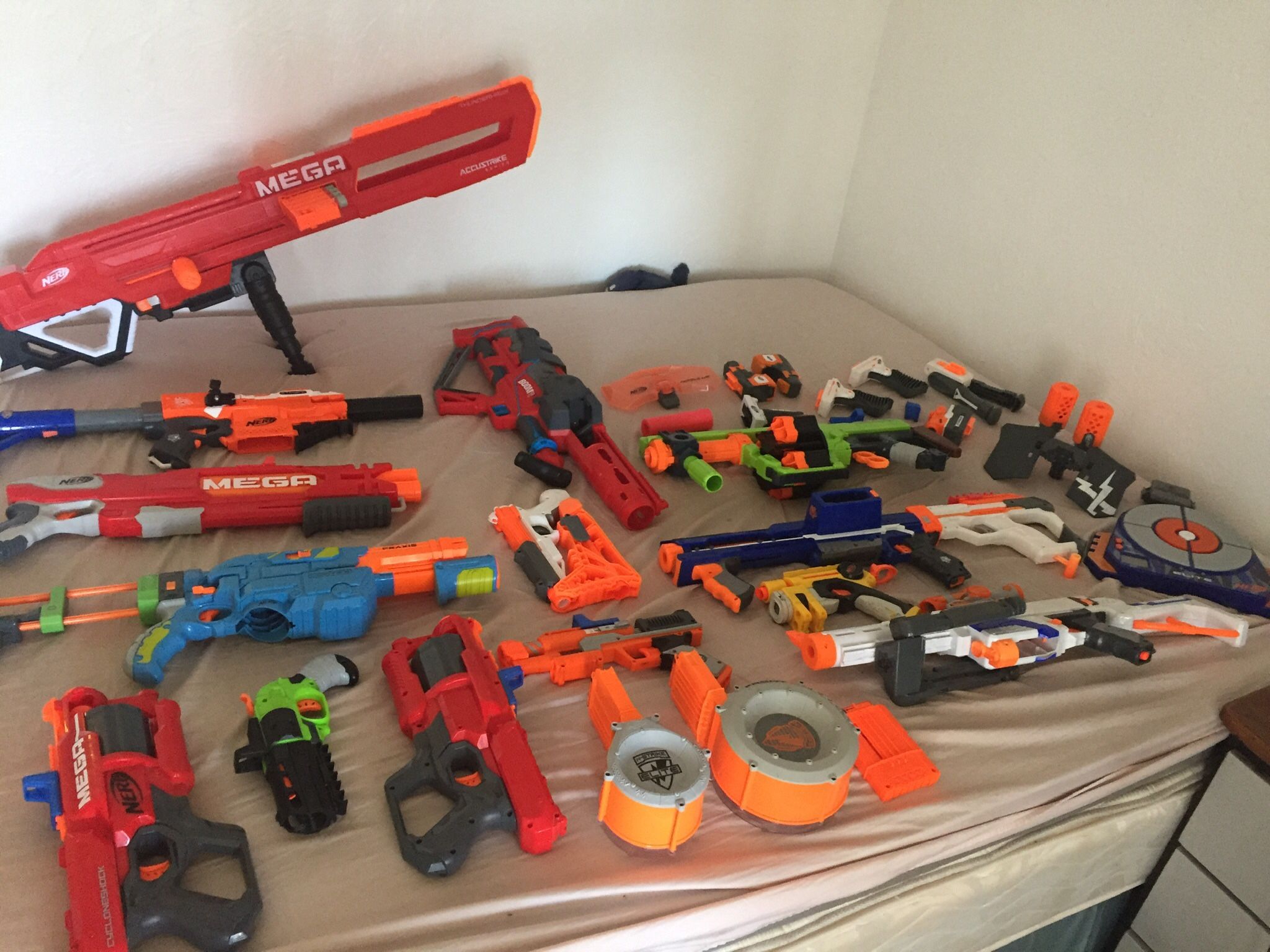  Nerf Guns, Ammo, Attachments