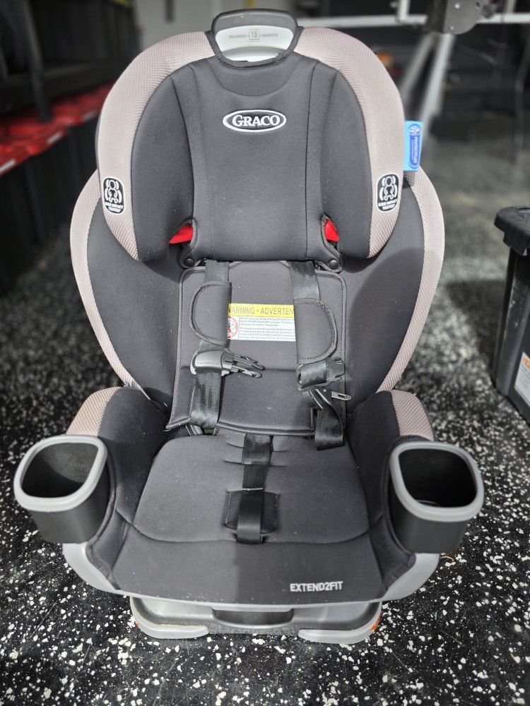 Graco Extended2Fit Car Seat With Base