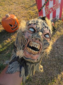 Scarecrow mask