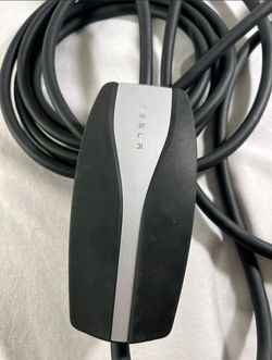 Tesla charging cable