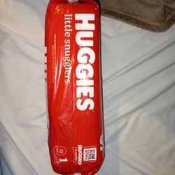 32 Pack Of Little Snugglers Huggies