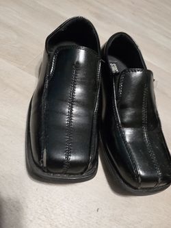 Kids size 13M Stacy Adams