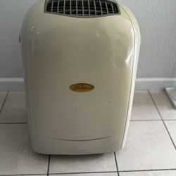 Portable AC Royal Sovereign . 12,000  BTU . Working. Used In Good Condition. Location West Kendall 33194
