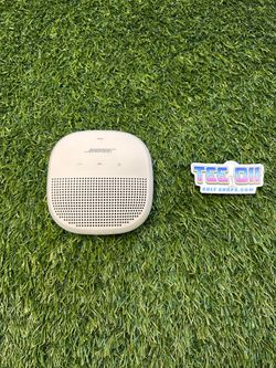 Bose Soundlink White Micro Portable Speaker Pre-Owned