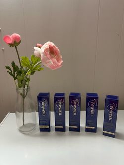 Crema para la cara cada una 15 Dlls promoción