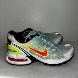 Nike Shoes & Sweatshirt 