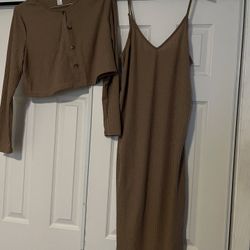 NWT Versus a Maternity Light Weight Knit Dress And Cardigan Fits Like A Large 