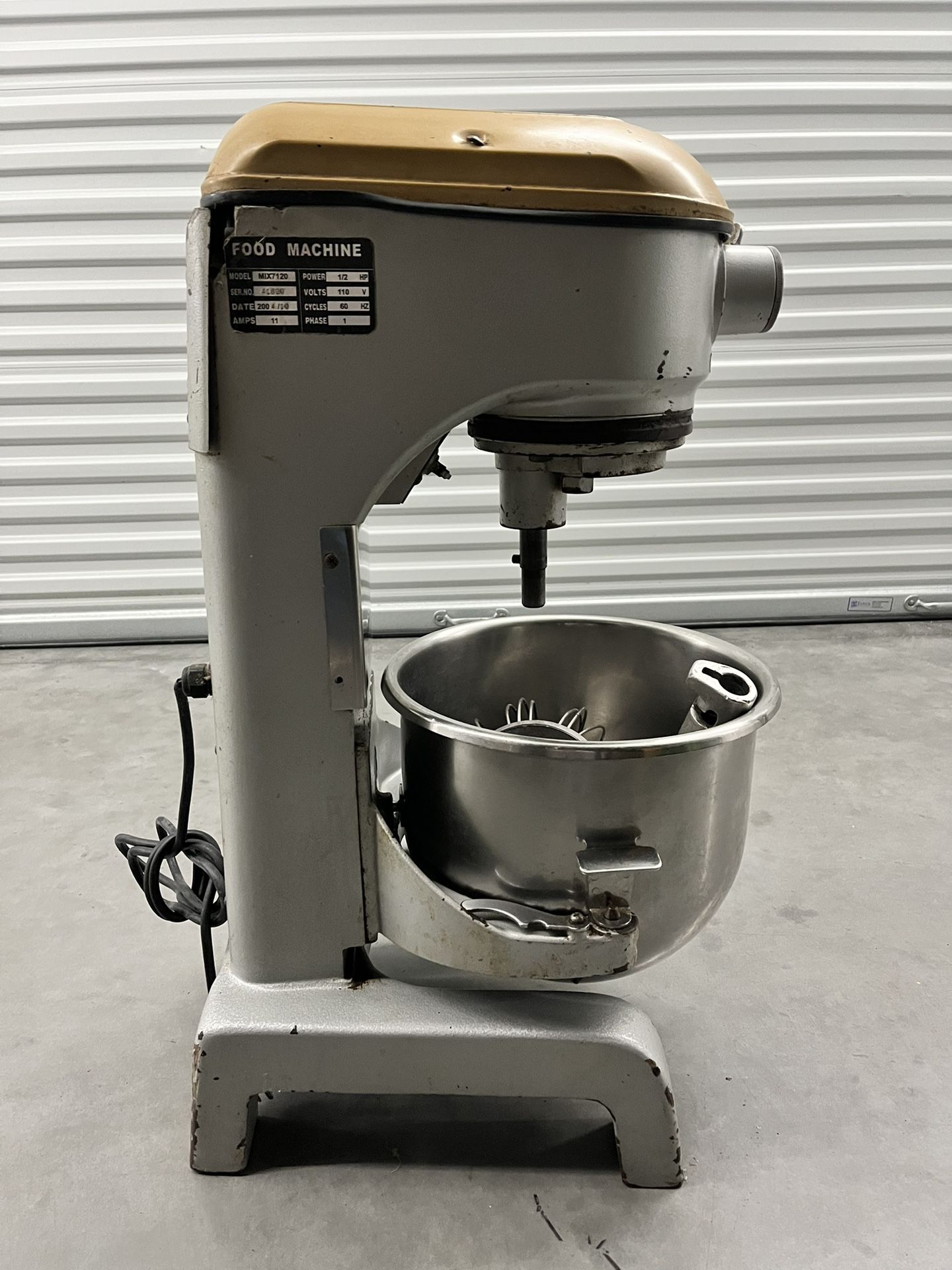 Anvil Mix 7120 20Qt Mixer With Bowl, Whip and Paddle