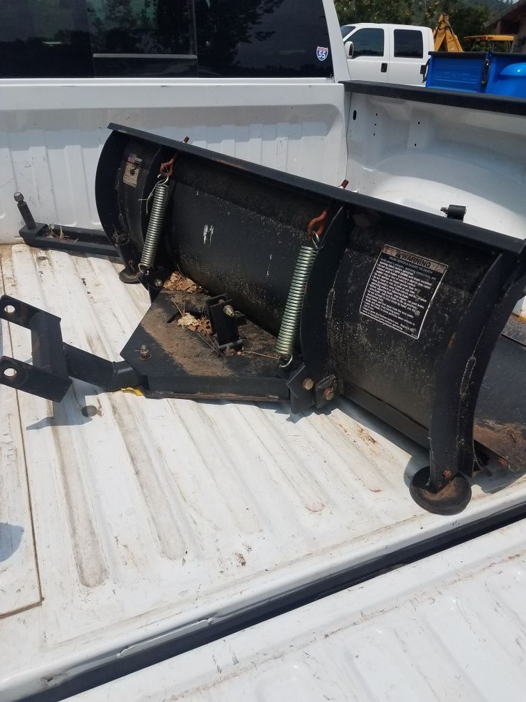 Snow plow for quad
