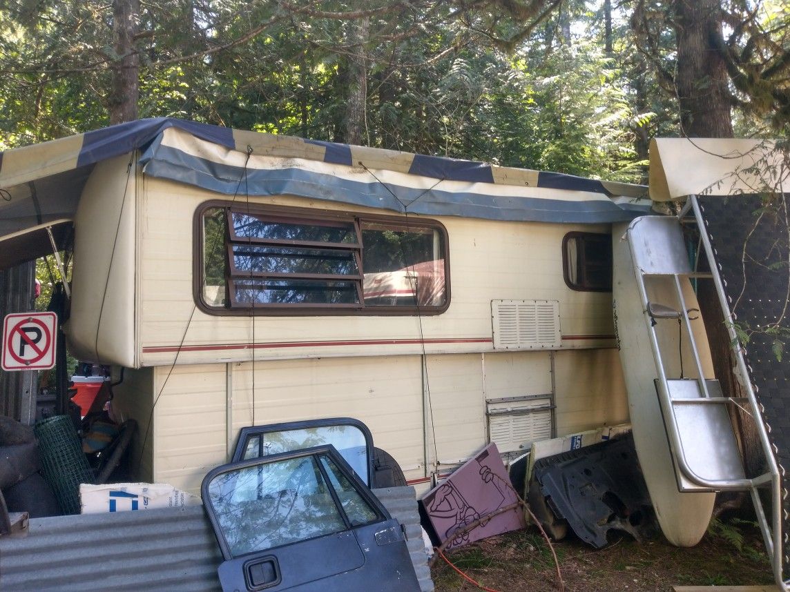 Hi-lo camper 26'