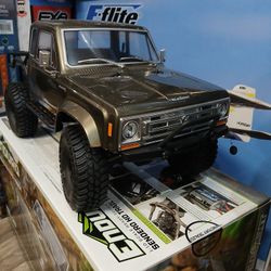 Element RC Enduro Sendero HD Titanium Trail Truck 4x4 Ready To Run Rock Crawler Special Low Price Deal $299