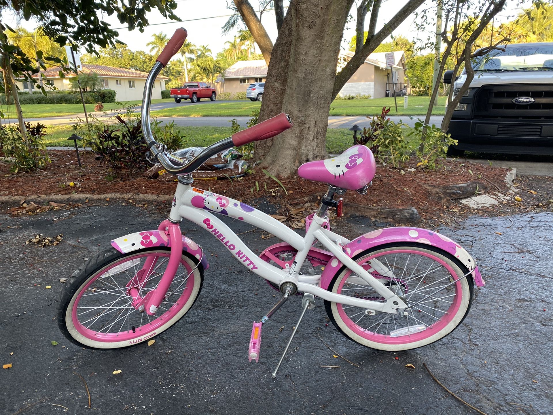 Girls bike