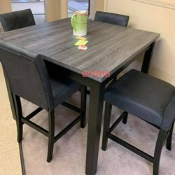BRAND NEW | GARVINE COUNTER HEIGHT DINING TABLE AND BAR STOOLS (SET OF 5) 💥ASHLEY BAR AND GAME 💥EASY FINANCING-FAST DELIVERY 