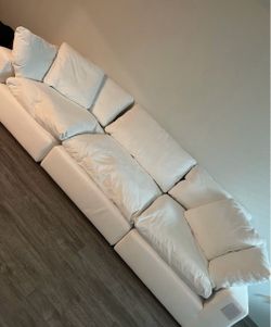 Sofa sectional couch