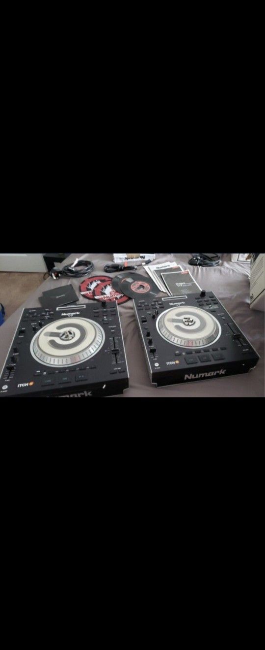 2x Numark Controller And M4 Mixer
