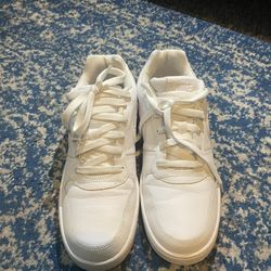 Nike Shoe 