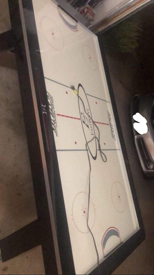 Air Hockey Table