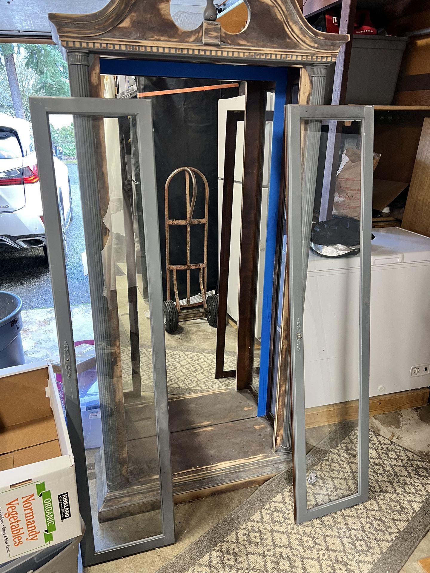 Free Mirror Display Cabinet