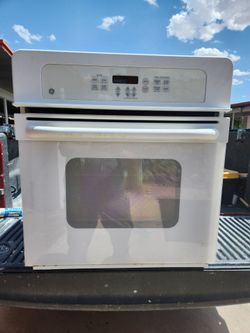 GE.   Electric oven.