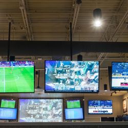 15+ TV’s Whole Sale Perfect For A Business 