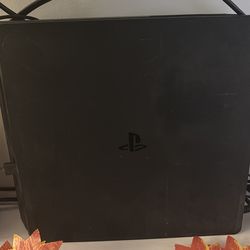 PS4 + 3 controllers