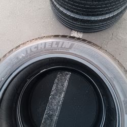 2 Llantas 255 50 R20 Michelin Defender 