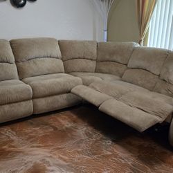 Sectional Recliner 