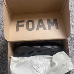 Yeezy Boost Foam RNR Runner Onyx Size 12