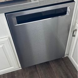 Kitchen Aid Appliances (Sold together Or separate)