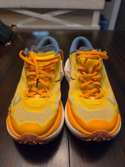 Hoka Mafate X size 10 Men