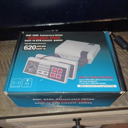 Nintendo NES 620 Retro Game Console, 8-Bit Classic Mini Video Game Consoles Built-in with 620 Games and 2 Controllers 
