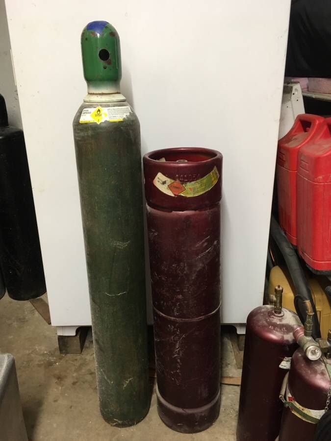 Full Oxygen 125CF 25 Acetylene 140 CF welding bottles tanks