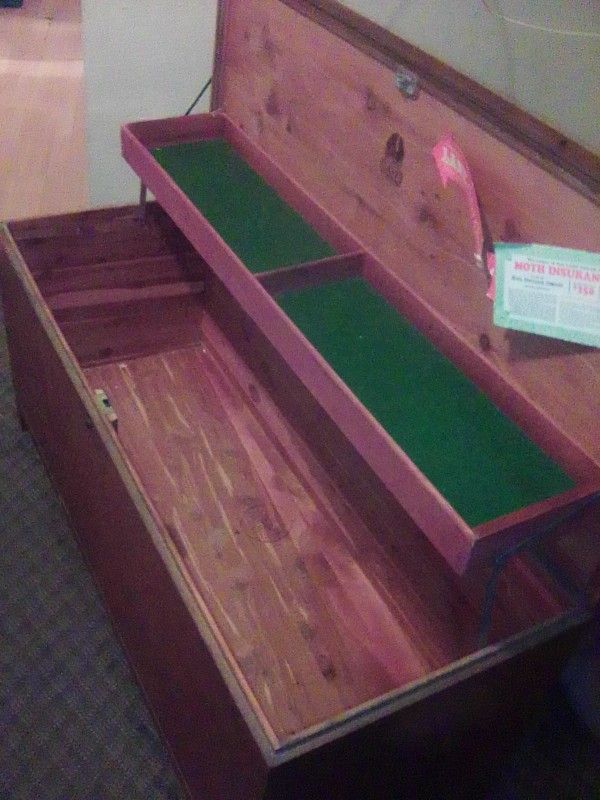 Lane Cedar Chest