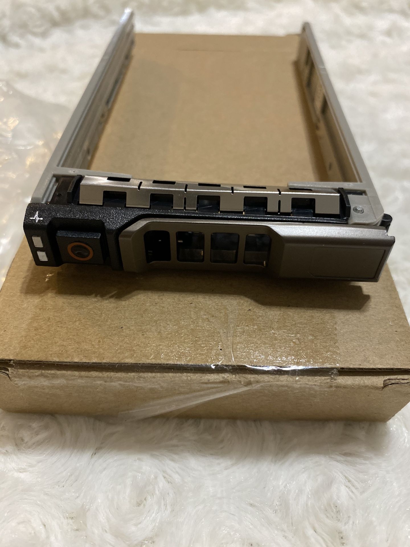2.5" SATA SAS Hard Disk Tray Caddy For Dell PowerVault Power Vault MD1420 MD3220