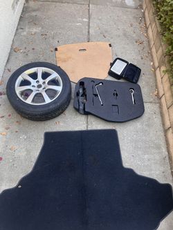 Infiniti Spare Tire Kit