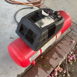 Husky 17 gallon air compressor