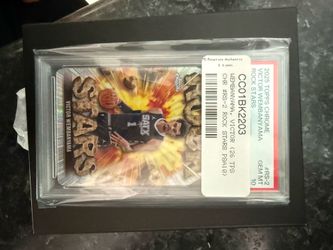 Wembanyama #RS-2 2025 Topps Chrome Rock Stars PSA 10