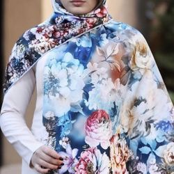 Women luxury chic floral flower blue scarf hijab shawl bandana wrap floral flower ‎‏Material: silk thread There is a small difference in the color. ‎‏