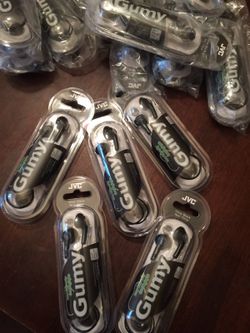 GUMY HEADPHONES