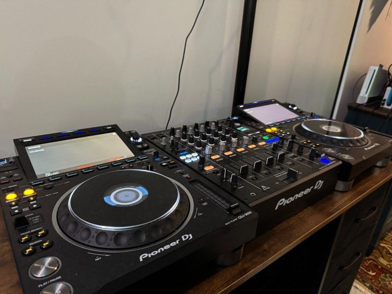 Pioneer Cdj 3000 Pair + Djm900 Nsx2 Mixer
