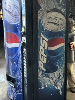 Pepsi Vending Machine Working 