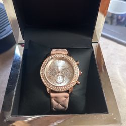 Girls Watch 
