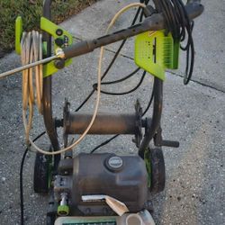 Greenworks 2000 Pressure Washer