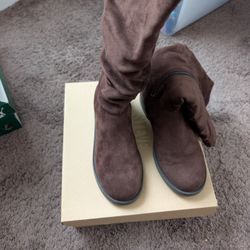 Girls Boots (Steve Madden) Size 4