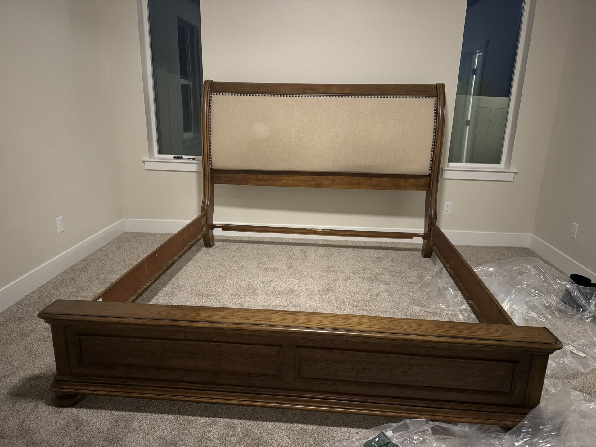 Cal kind Bed